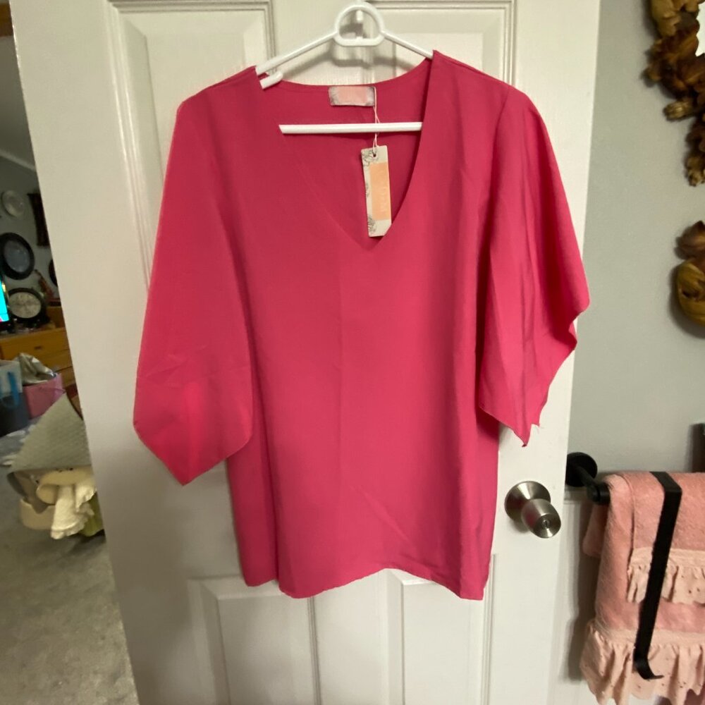 NWT~CDM V neck pullover Blouse-Flowy 1/2 sleeves~XL
